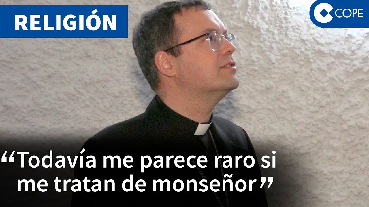 Así es la vida de Jesús Vidal, el obispo más joven de España