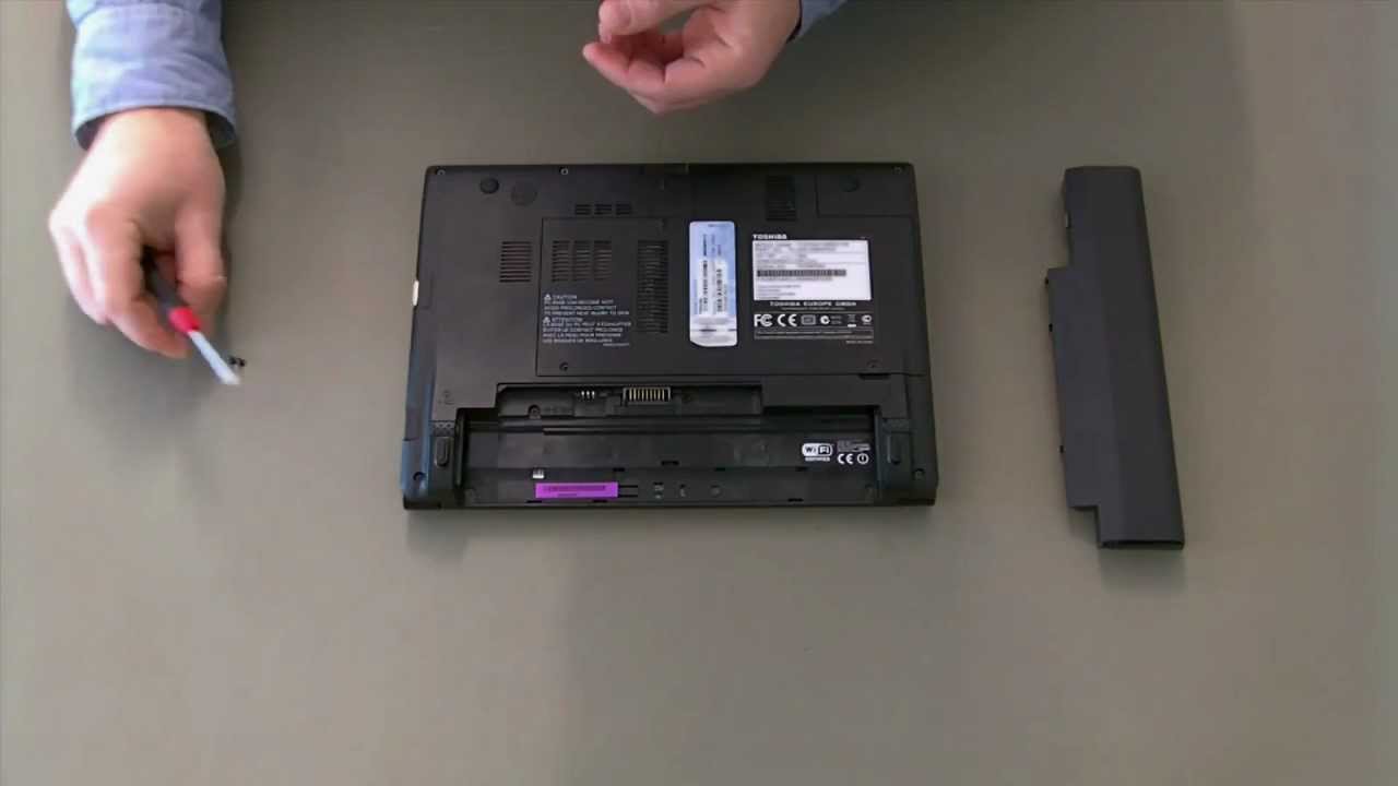 Toshiba NB500, NB520, NB550D Series: Memory Replacement - YouTube