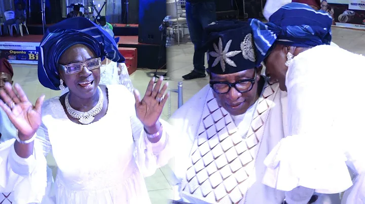 MAMA RAINBOW GOES ON HER KNEE TO GREET ADEBAYO SALAMI 'OGA BELLO' MUYIWA ADEMOLA DANCE WITH HER