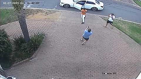 SOUTH AFRICA | Armed hold up/ Robbery  goes wrong for thief ...