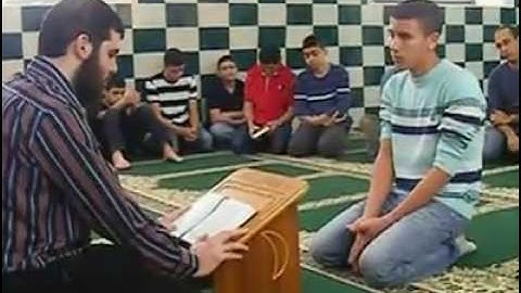 الطالب ماجد عمارنة - ميسر لحظة ختمه حفظ القرآن الكريم ,