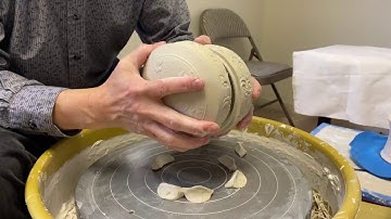 374. Trimming a Roller Texture Covered Box/Jar with Hsin-Chuen Lin 林新春 滾花紋盒修坯示範