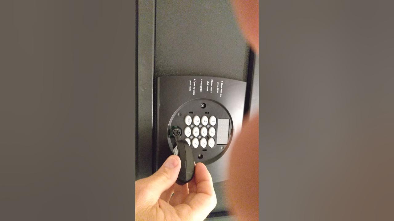 Assa abloy safe setting combonation YouTube