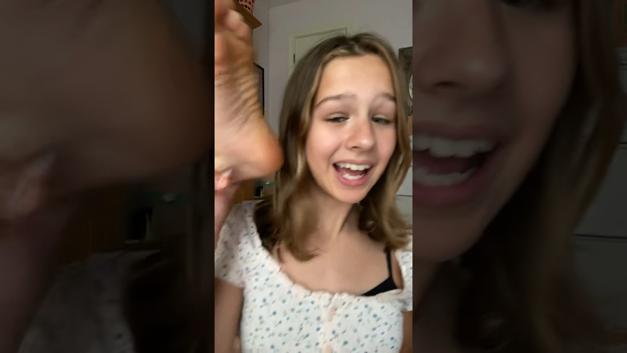 she put her foot in my face😢