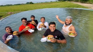 Burger Party in Swimming Pool 🤤😍