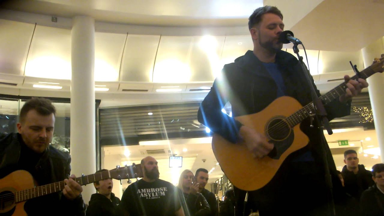 Brian McFadden: 'Flying Without Wings' - Uxbridge Xmas Lights Switch On - 22 November 2015