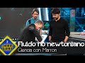 Marron crea un fluido no newtoniano mezclando agua con maicena - El Hormiguero