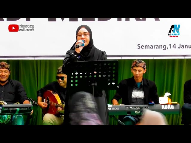 COVER BY DYAH AYU ANGGRAINI QILLIL ASYIQIN ابعاد كنتم ولا قريبين - Live AL NAIRA ENTERTAINMENT class=