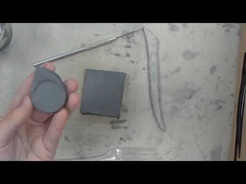 Video: Come si uniscono due pezzi di argilla?