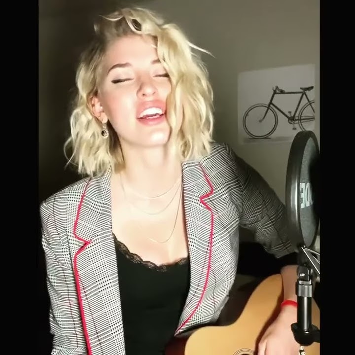 Sarah Grey #3 Instagram