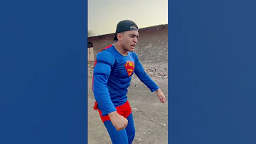 لما العيال يضربوك وسوبر مان ينقذك 