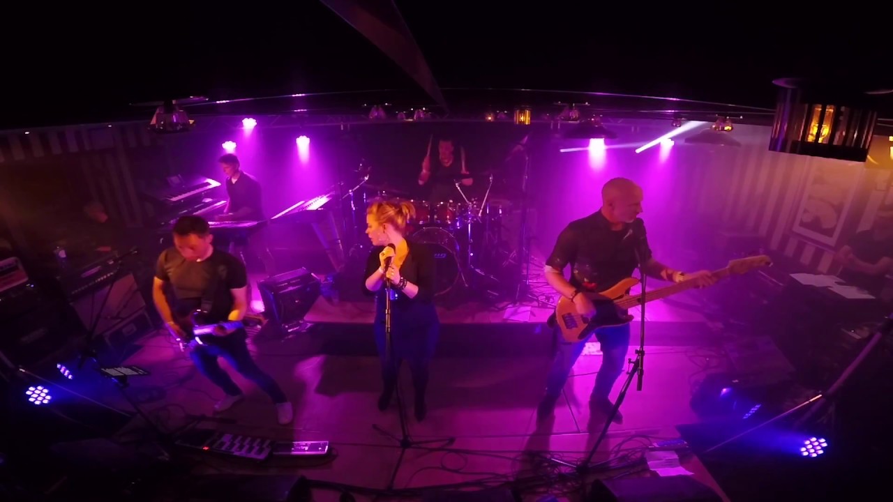 Toto Home Of The Brave