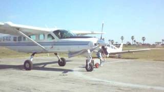 Start Up Cessna Grand Caravan Parachutes