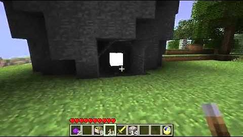 Minecraft Mods - EXPLODABLES Mod! Tunneling Mines, Claymore TNT & Explosive Gel!