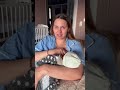 Wie würdet ihr das stillen beschreiben? #stillen #newborn #momlife #momtok #family