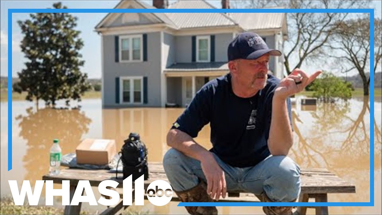 Kentucky firefighter returns to flooded home after days on duty