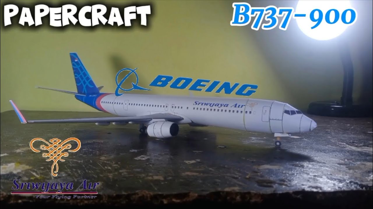 Cara membuat  pesawat sriwijaya air B737-900 dari kertas karton
