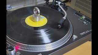 technics sl-1200mk5 audio technica at-vm95sh yamaha ca-r1