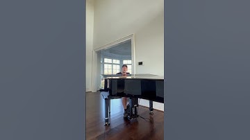 Thumbnail of Morgan Wallen performs acoustic version of 'Love Somebody'