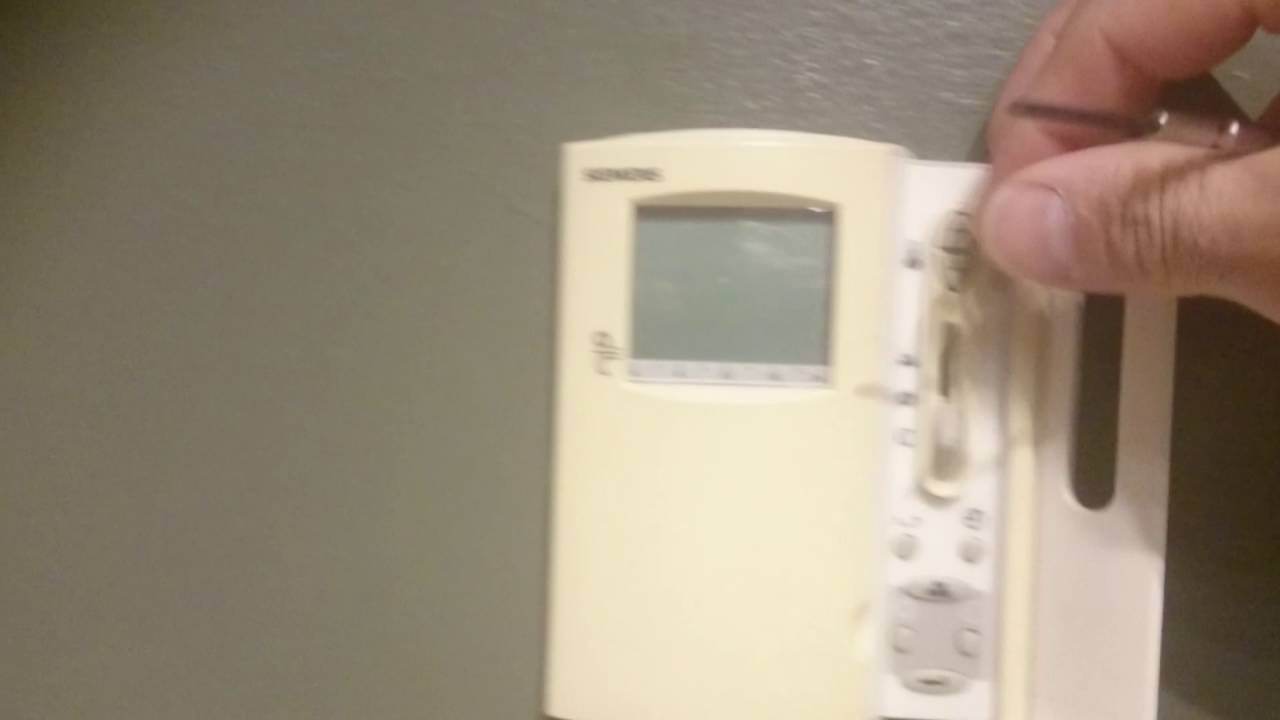 Como cambiar las pilas a termostato ambiente Belux digital watts 