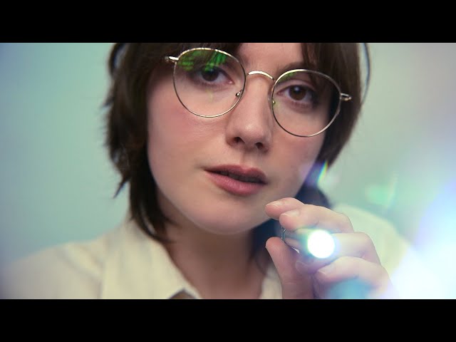 ASMR in French - Eye exam 🔎 [With rain in the background]