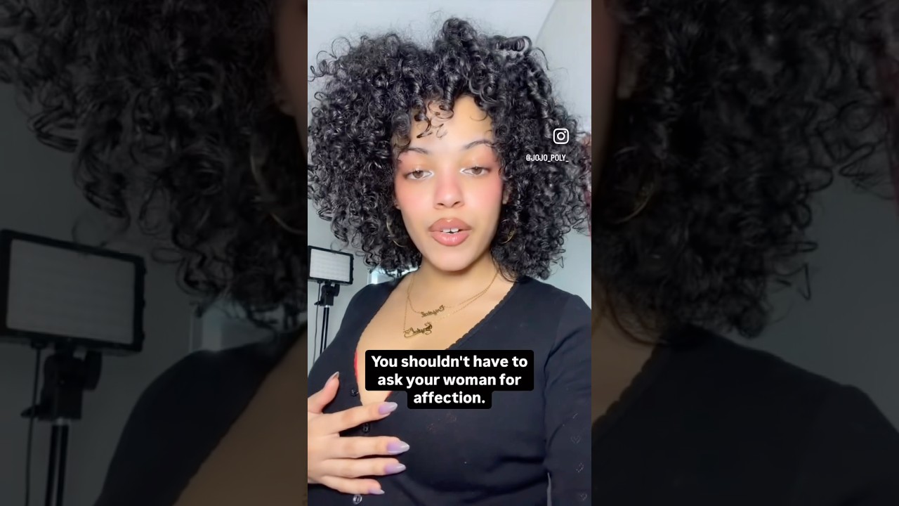 You Shouldn’t Have To Ask Your Woman For Affection! #modernwomen #redpill #urbanloungepodcast