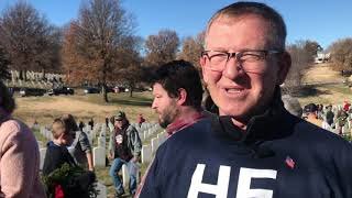 Hundreds in Leavenworth pay respects to veterans with wreaths