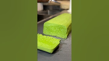 高級抹茶を贅沢に使用した抹茶テリーヌ