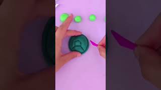 Una Tortuga De Plastilina