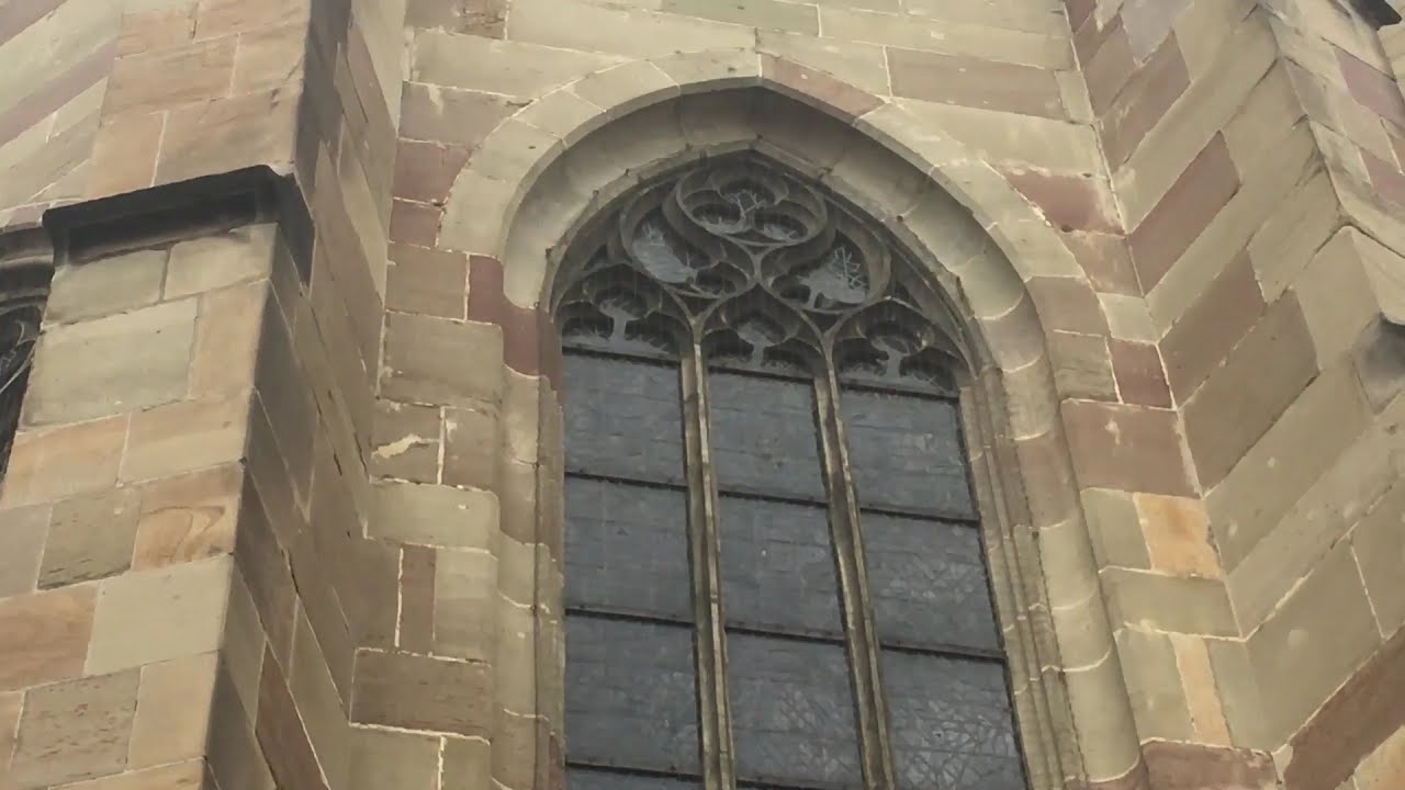 Cannstatts Geschichte sehen lernen 117) - in Corona-Zeiten: Das spätgotische Maßwerk der Stadtkirche