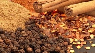 Se conoce como pimienta a una gran variedad de plantas cuyo fruto m...