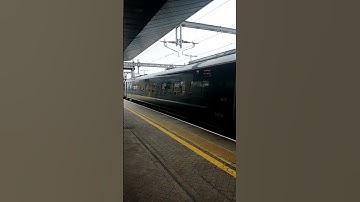 GWR IET 800031 Departing Reading