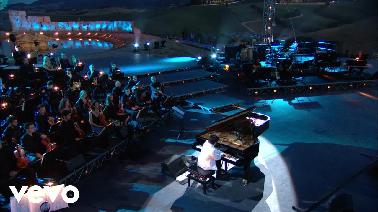 Hungarian Rhapsody No.2 in C sharp minor (Live From Teatro Del Silenzio, Italy / 2007)