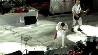 Faith No More - Everything&#39;s Ruined (live at the Brixton Academy, 10-07-12)