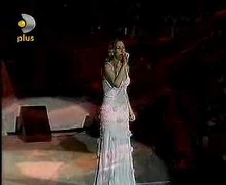 Nilüfer Çok Uzaklarda