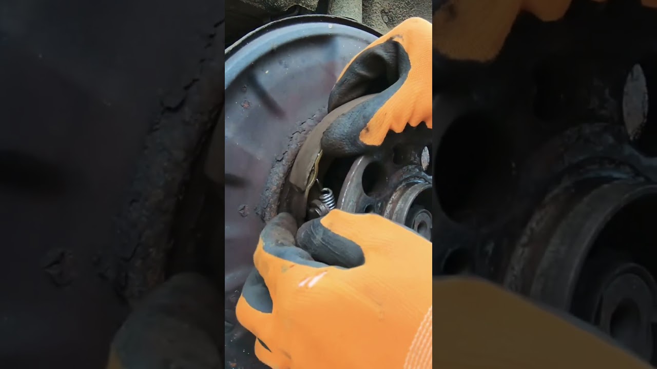 the parking brake shoes are defective #tutorial #mechanic #diy #repair #mercedes #brake #park #w204
