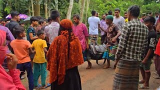 A son and his son's wife together beat an old father for a handful of rice.