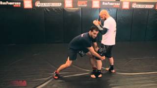 Любимые техники ММА от чемпиона Bellator: проход в одну ногу от Андрея Корешкова