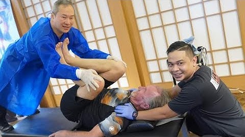 Chris Leong Treatment Hips Problems😱