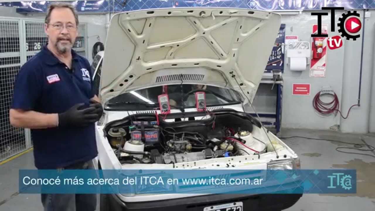 Porque las luces de mi carro suben y bajan