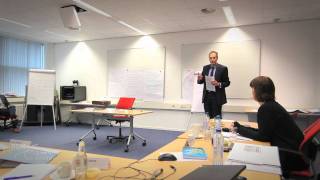 RSM - THE STRATEGY CONSULTANT'S APPROACH TO PROBLEM SOLVING