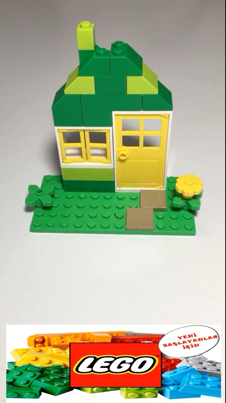 Building a Mini Chalet with LEGO Classic 10698 | Zehra Nur Okan