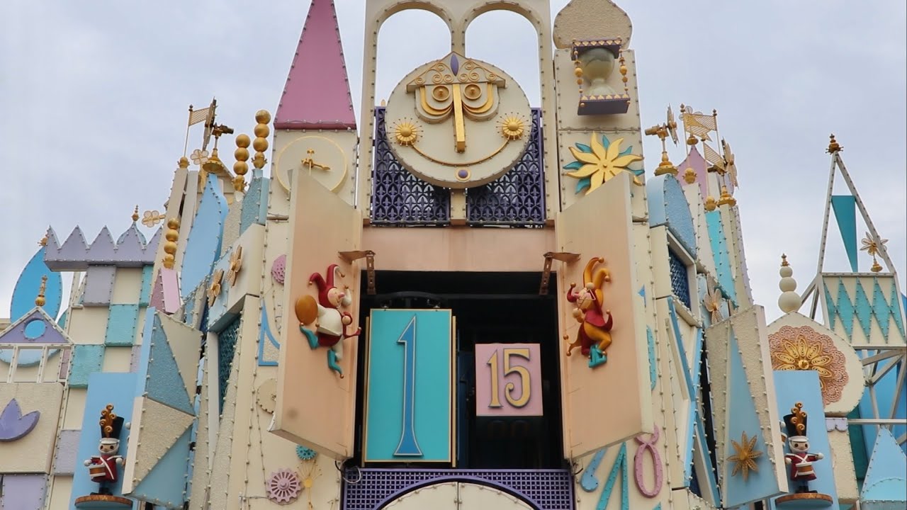 “it’s a small world” Clock Parade Hong Kong Disneyland 2024 (daytime)