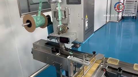 Automatic mooncake and tray box sorting feeding flow bag packaging machine