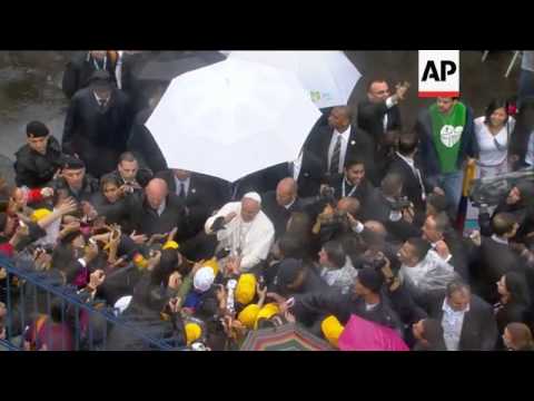 Pope Francis visits favela of Varginha, addresses faithful