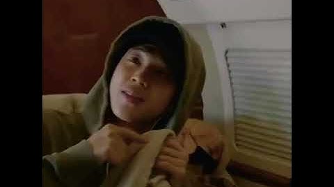 Jimin putting a blanket on Taehyung while he sleeps 🥺😭