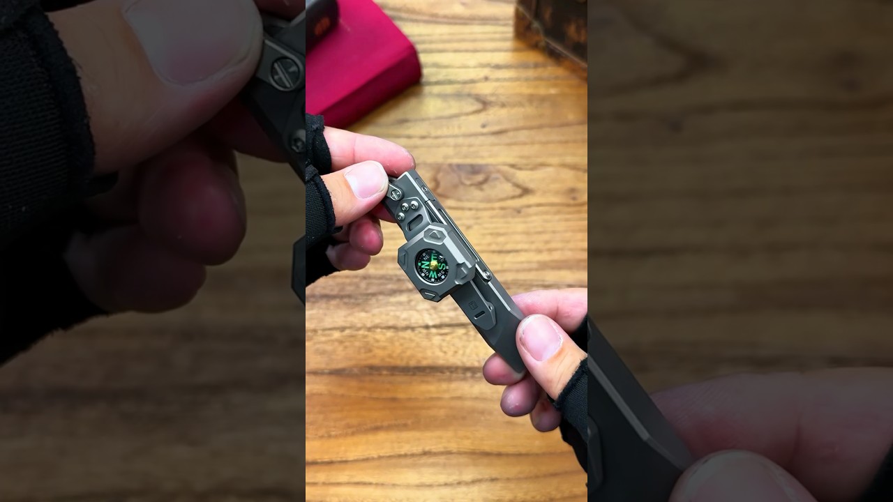 Glow-in-the-Dark EDC Compass – Does It Work?