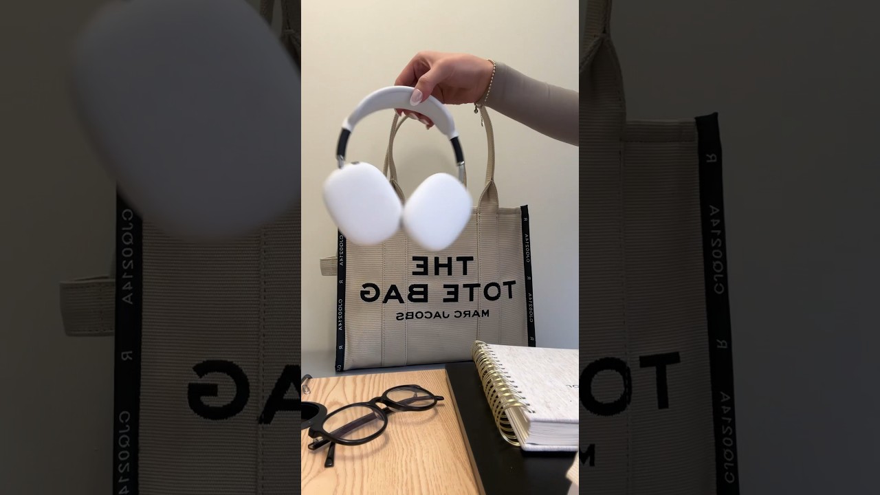 What’s in my Marc Jacob’s tote 