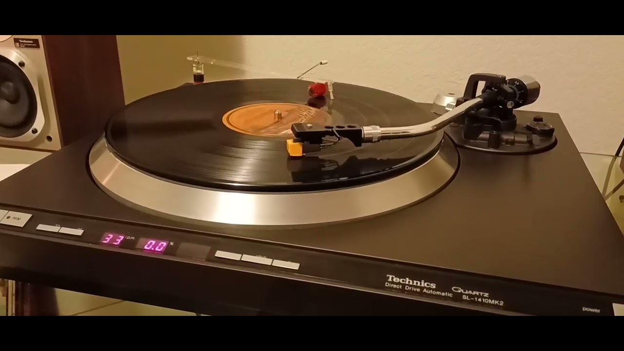 CAMEO-KNIGHTS OF THE SOUNDTABLE-SD+1 CHOCOLATE CITY -LABEL 1981