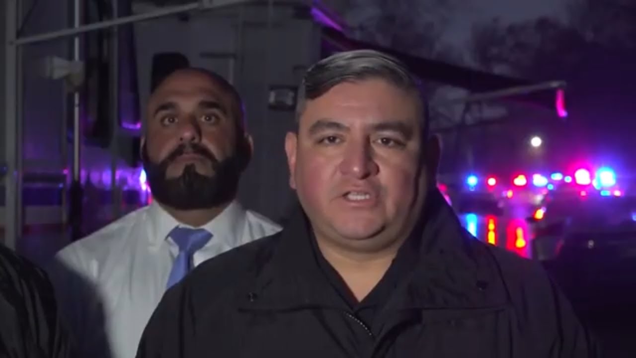 TX: Woman shot by deputies while breaking into her own apartment - YouTube